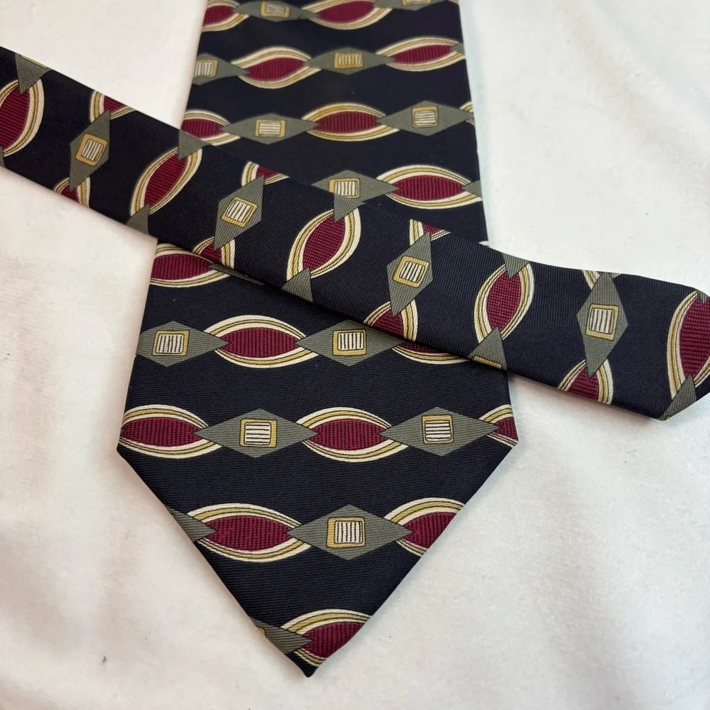 CHRISTIAN DIOR Vintage Stunning Silk Tie